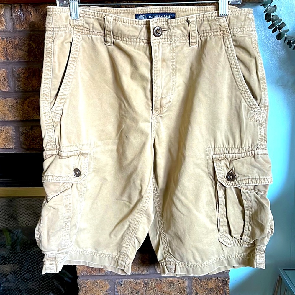 American Eagle khaki cargo shorts